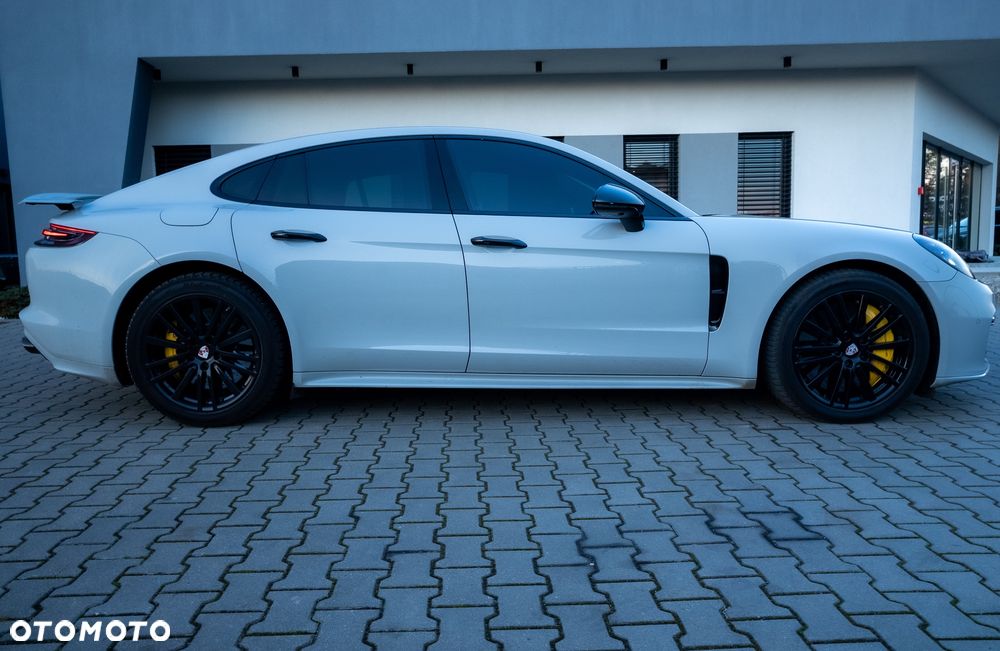 Porsche Panamera Turbo - 3