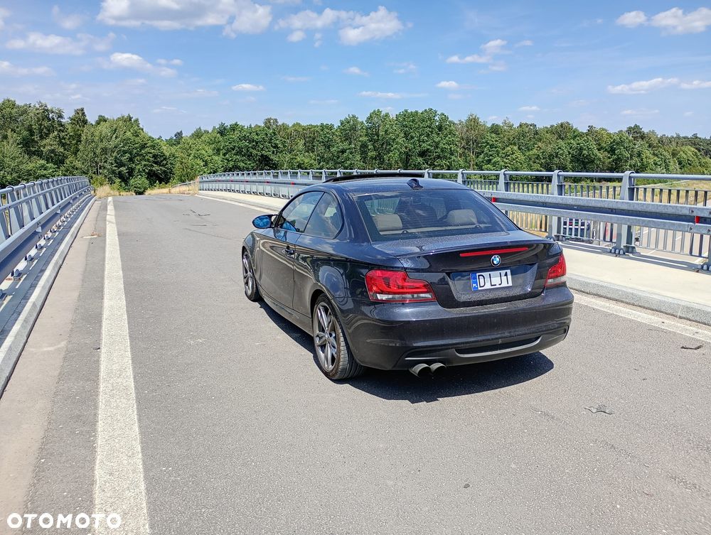 BMW Seria 1 135i Limited Edition Lifestyle mit M Sportpaket - 4