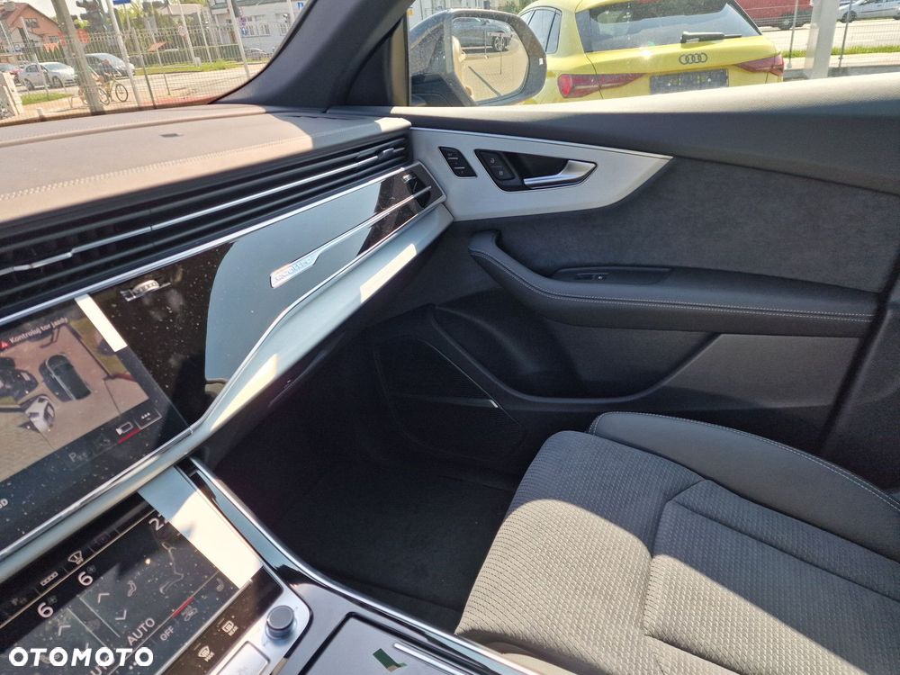 Audi Q8 - 23