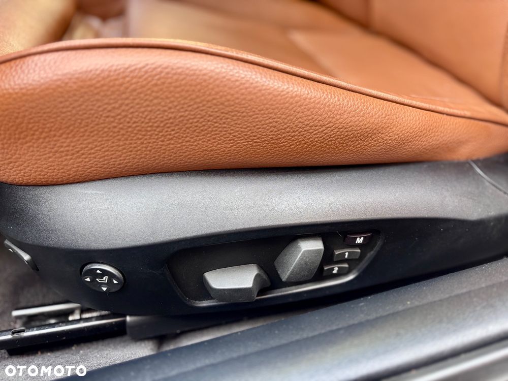 BMW Seria 3 335i M Sport Edition - 20