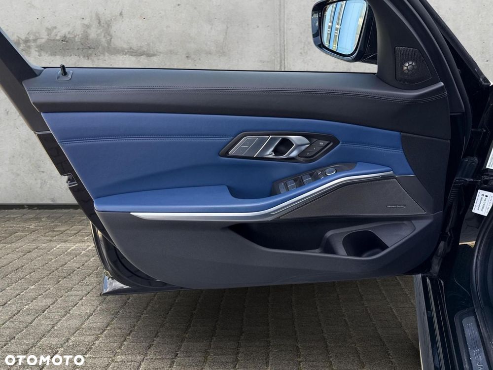 BMW Seria 3 M340i xDrive sport - 11