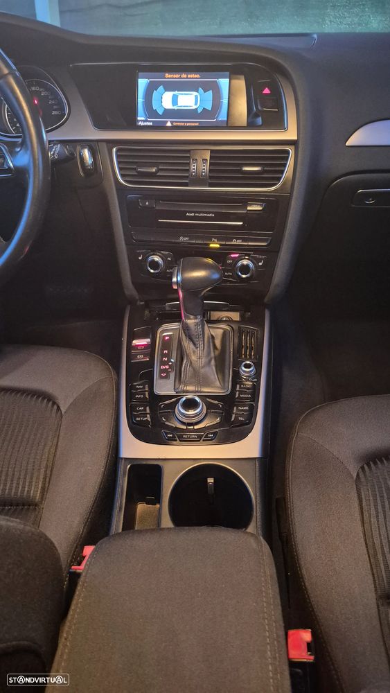 Audi A4 Avant 2.0 TDI DPF multitronic S line Sport Pack - 19