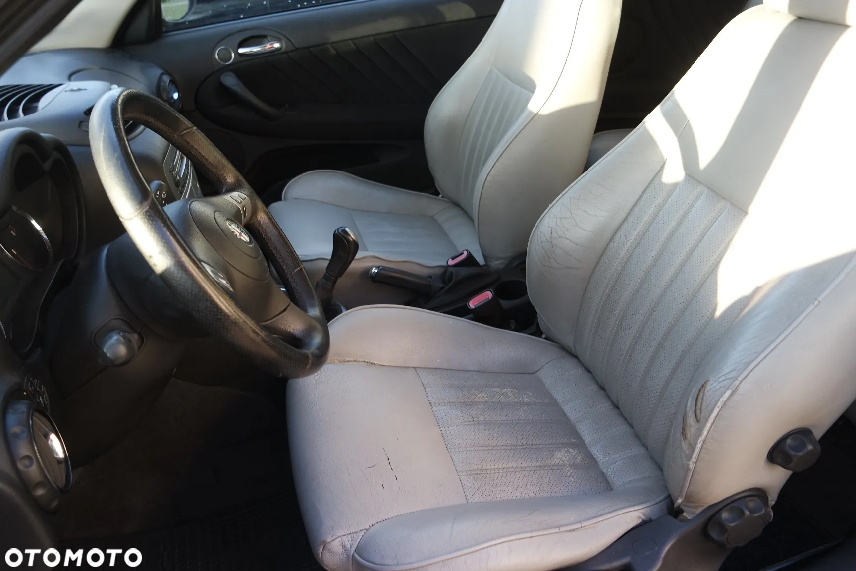 Alfa Romeo 147 1.6 Twin Spark Distinctive - 12