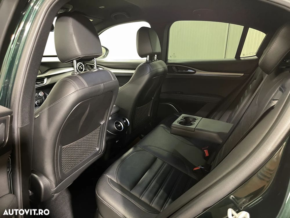 Alfa Romeo Stelvio 2.0 Turbo AWD AT8 Veloce - 12