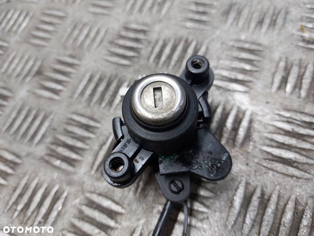 ZAMEK KLAPY BAGAŻNIKA WKŁADKA BMW E46 SEDAN 8196401 - 4