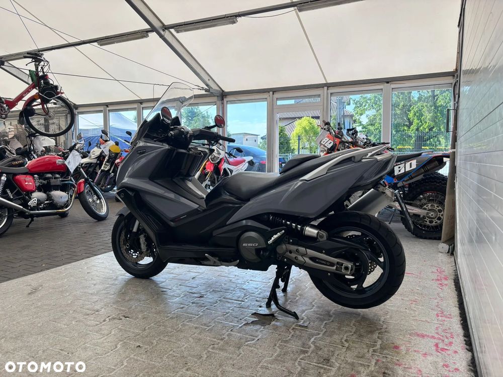 Kymco AK 550 - 6