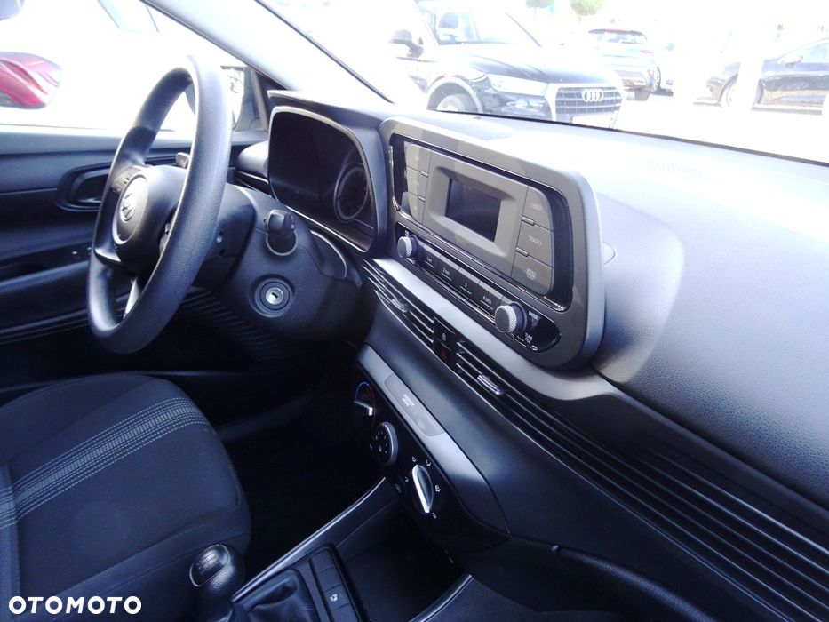 Hyundai i20 1.2 Pure - 12