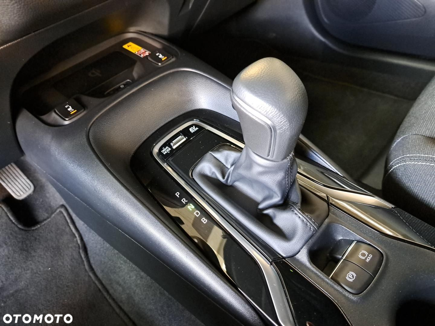 Toyota Corolla - 22