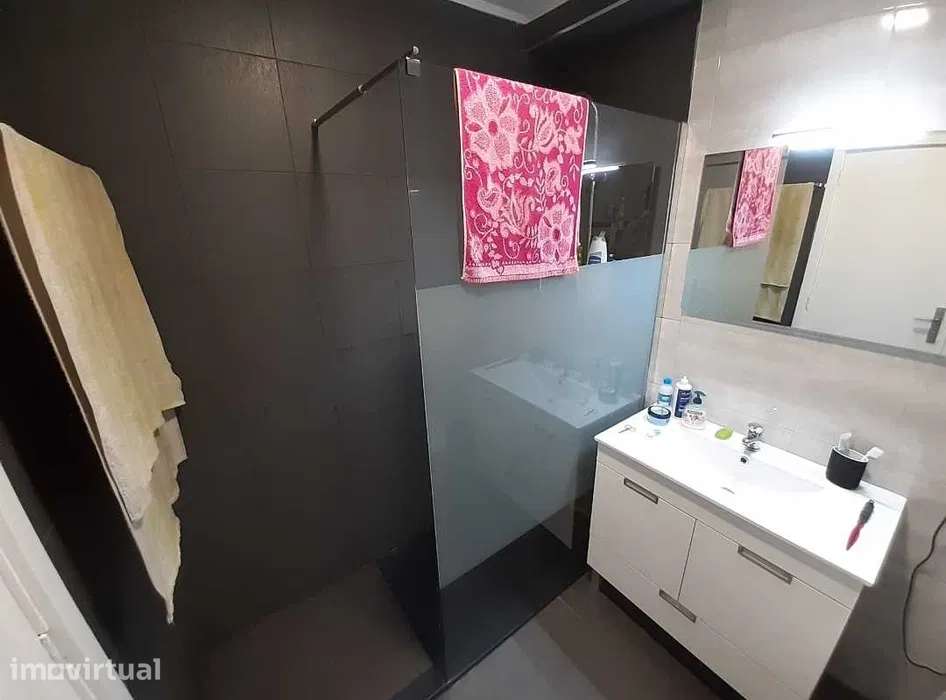 T3 com 2 casas de banho e garagem em Paranhos - Grande imagem: 4/12