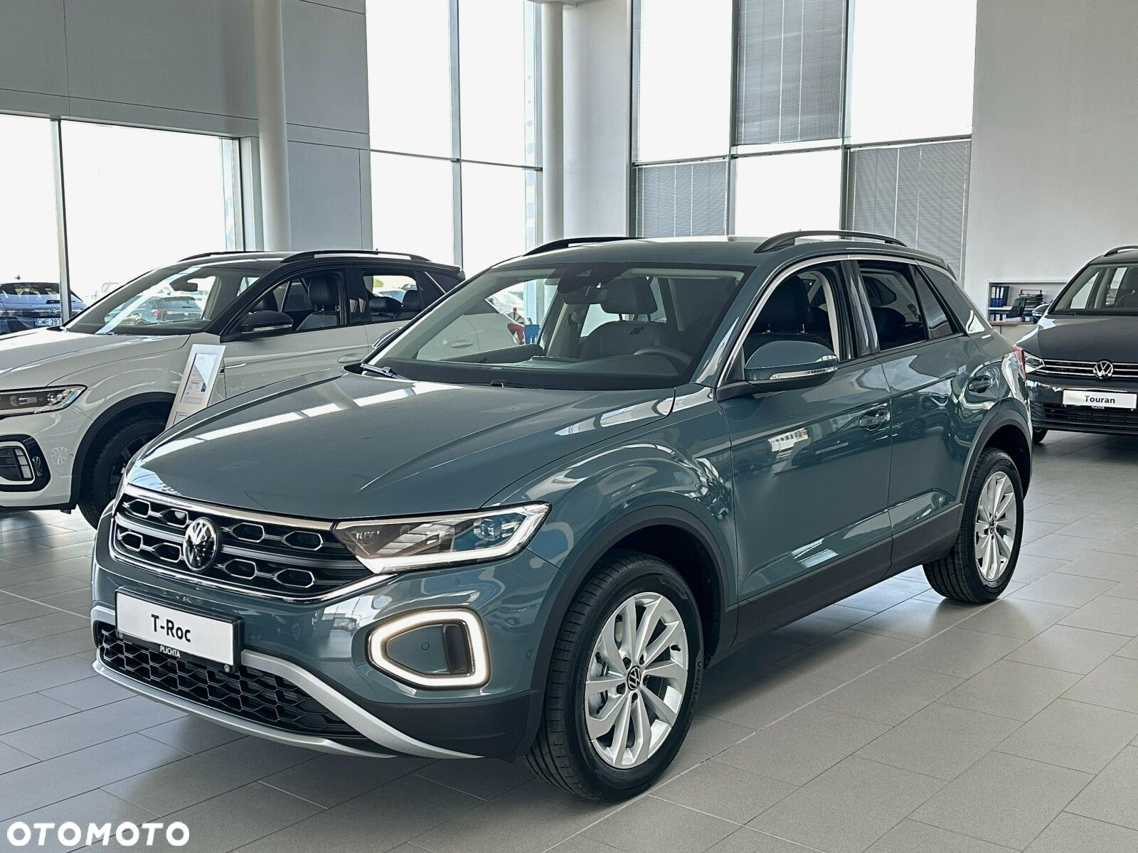 Volkswagen T-Roc - 3