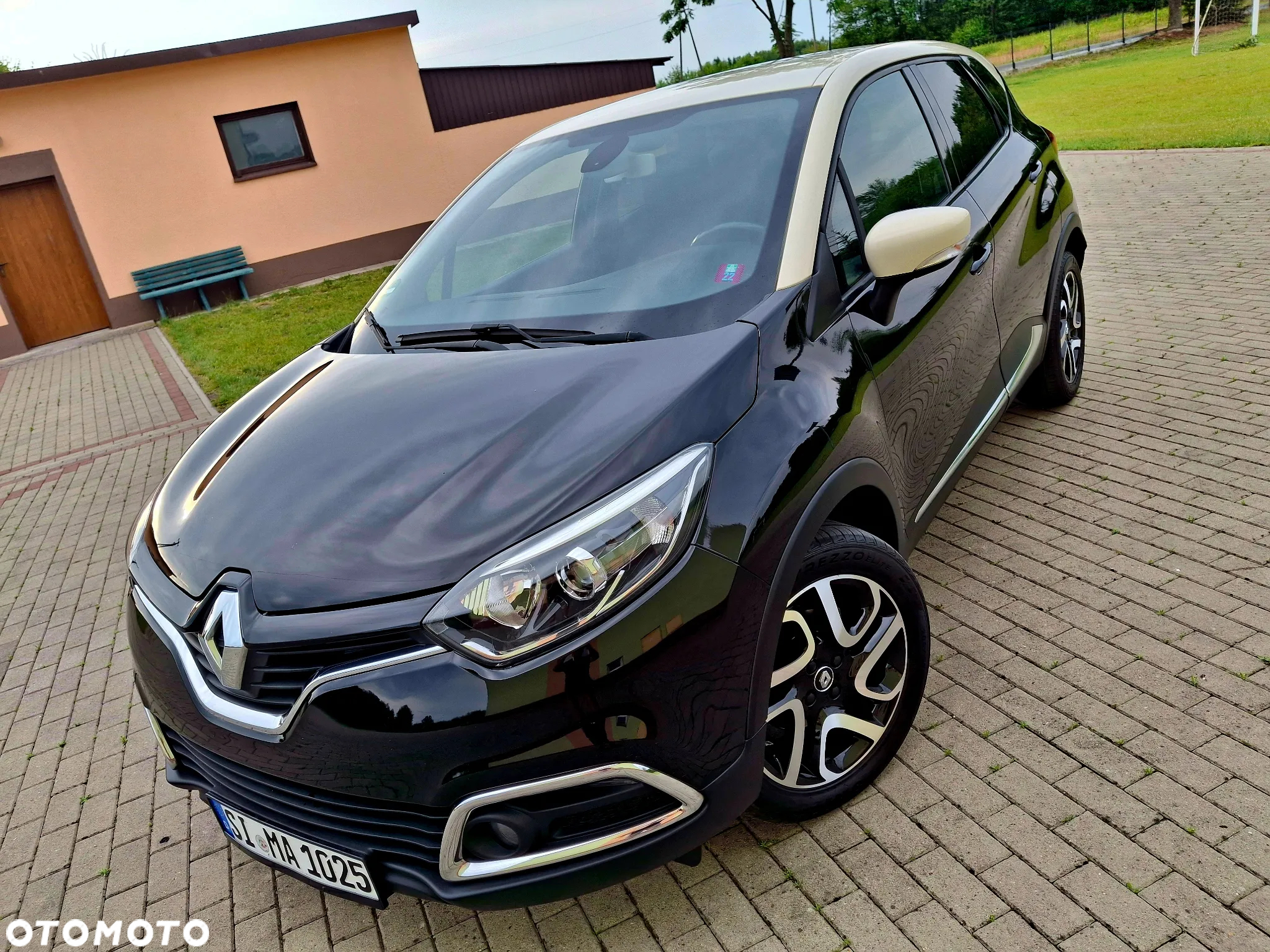 Renault Captur 1.2 Energy TCe Initiale Paris EDC - 12