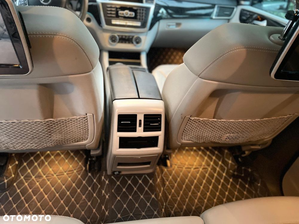 Mercedes-Benz GL 450 4Matic 7G-TRONIC - 31