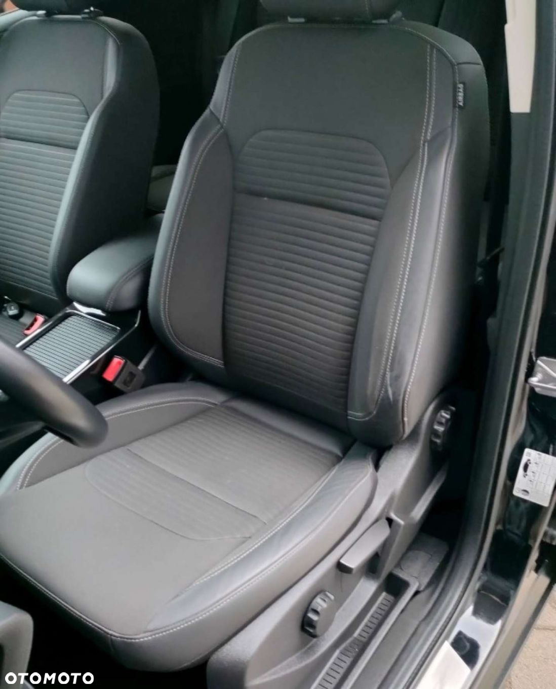 Ford Kuga - 7