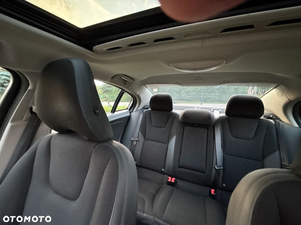 Volvo S60 - 16