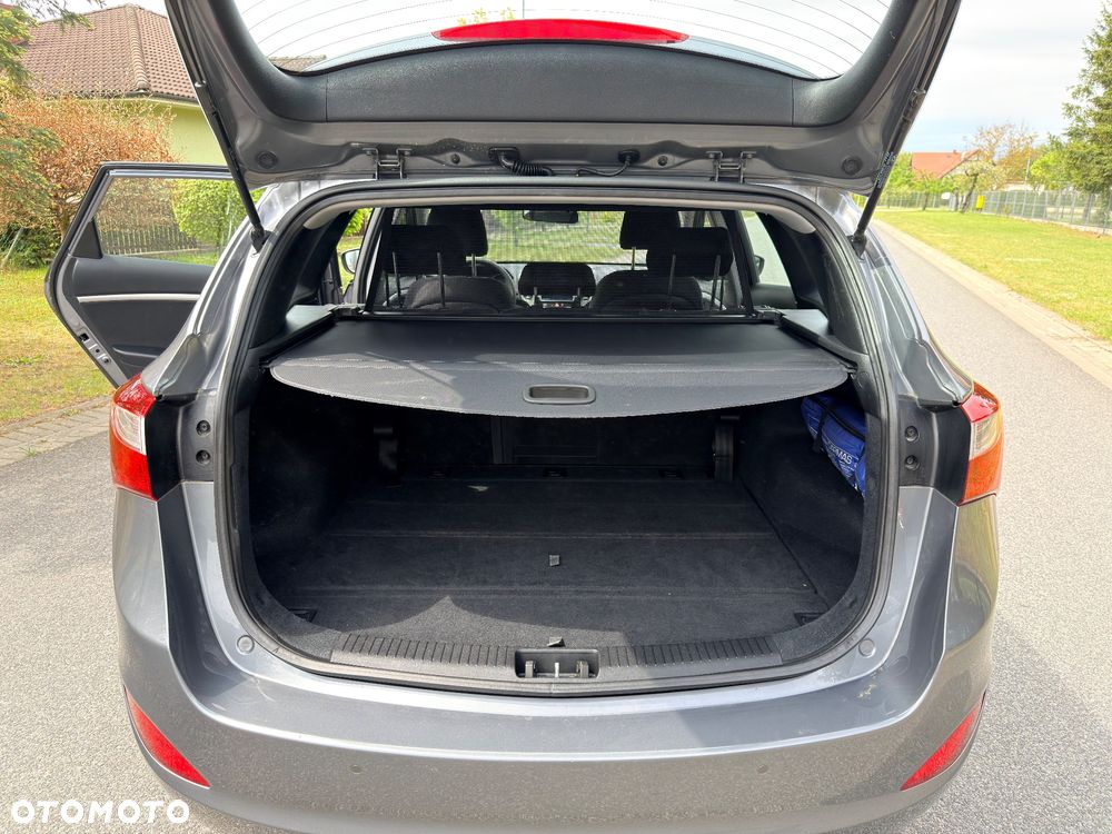 Hyundai i30 i30cw 1.4 CRDi Advantage - 28