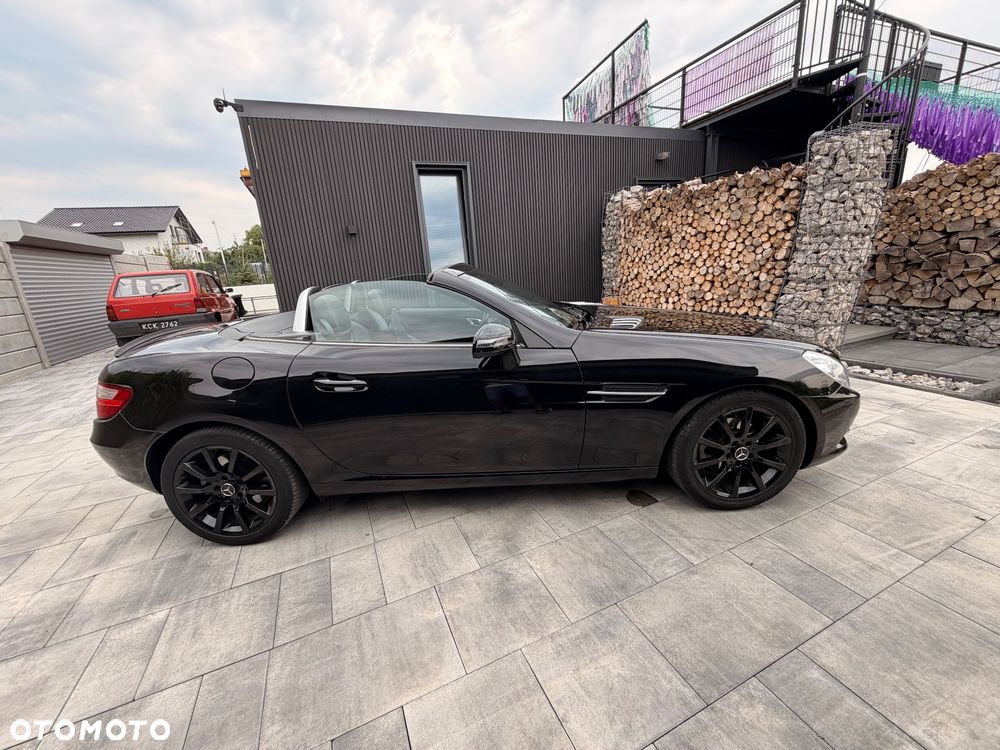 Mercedes-Benz SLK 200 CGI - 11