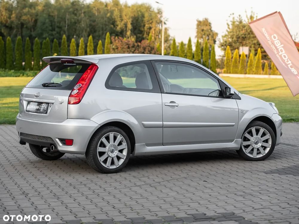 Ford Fiesta - 15