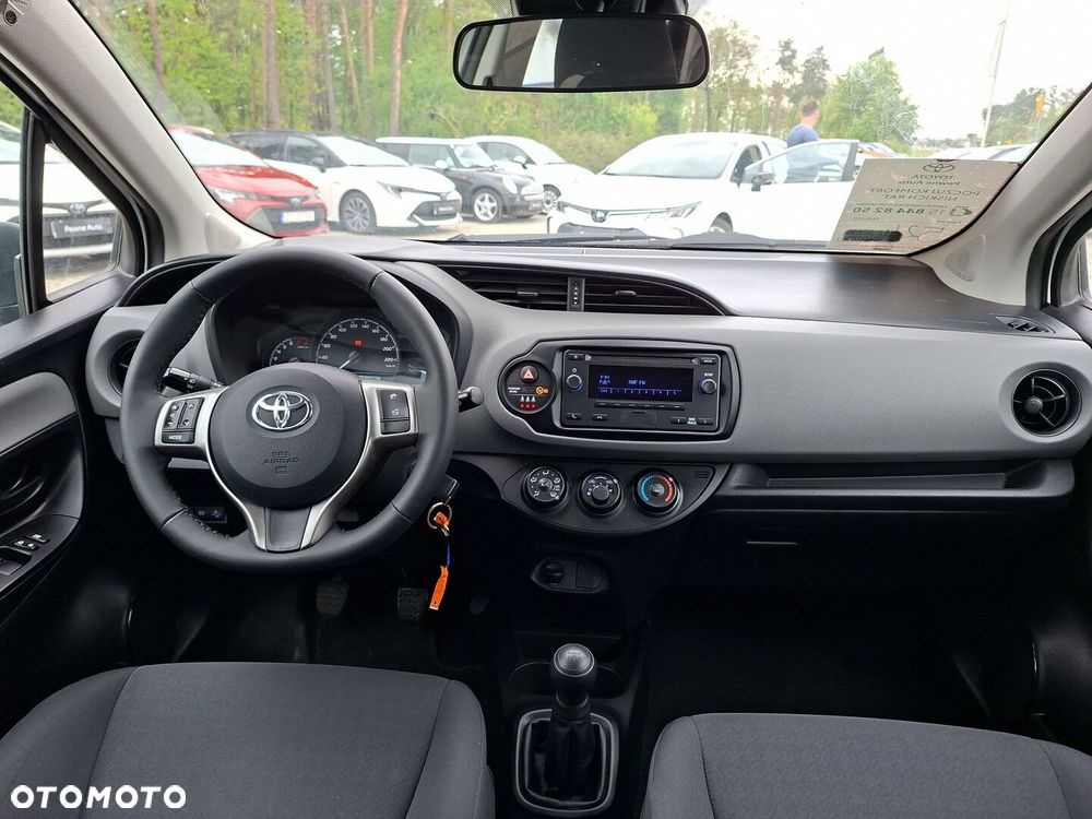 Toyota Yaris - 12