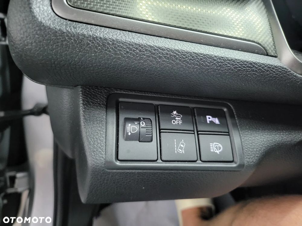 Honda Civic 1.0 i-VTEC Turbo CVT Comfort Sport - 23