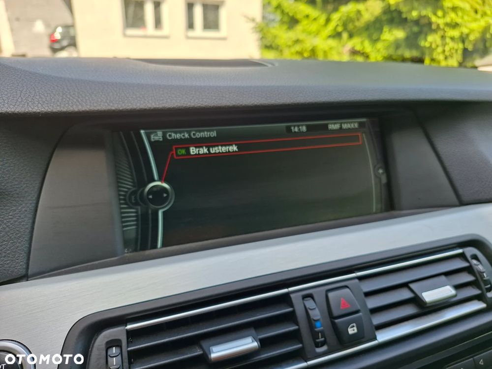 BMW Seria 5 528i - 20