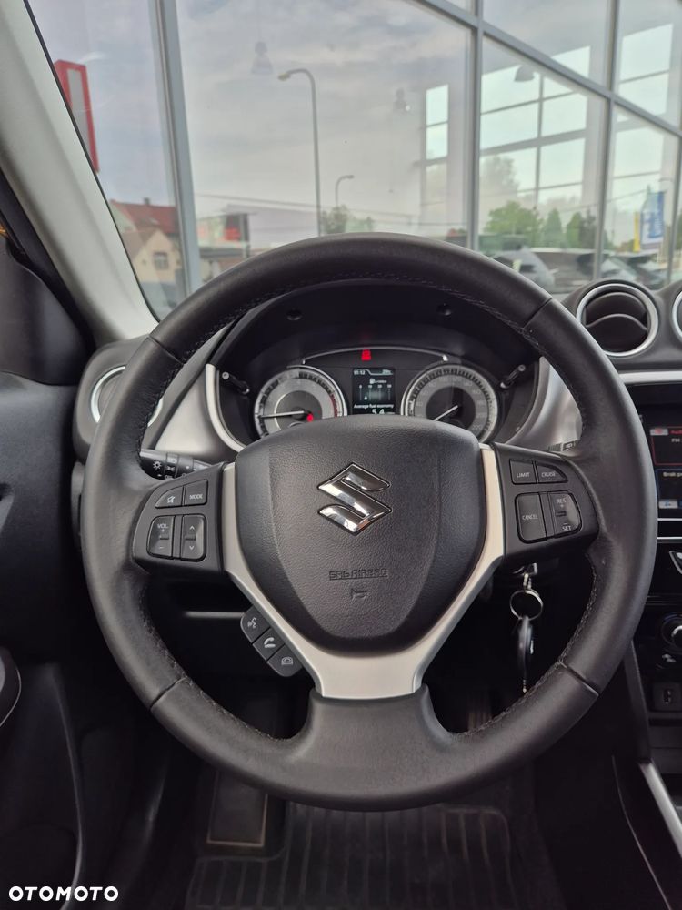 Suzuki Vitara 1.0 Boosterjet Premium 2WD - 10