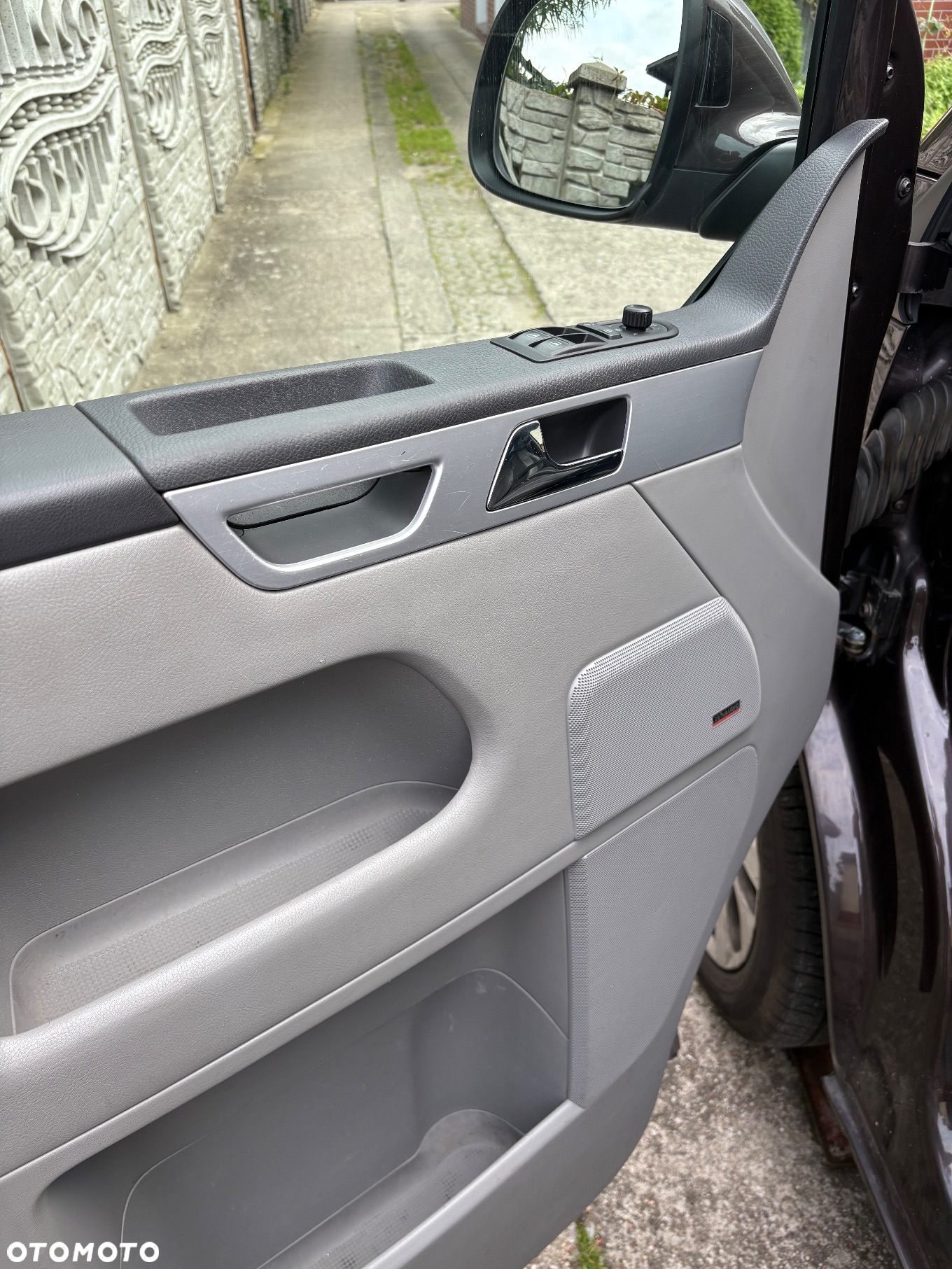 Volkswagen Multivan - 30