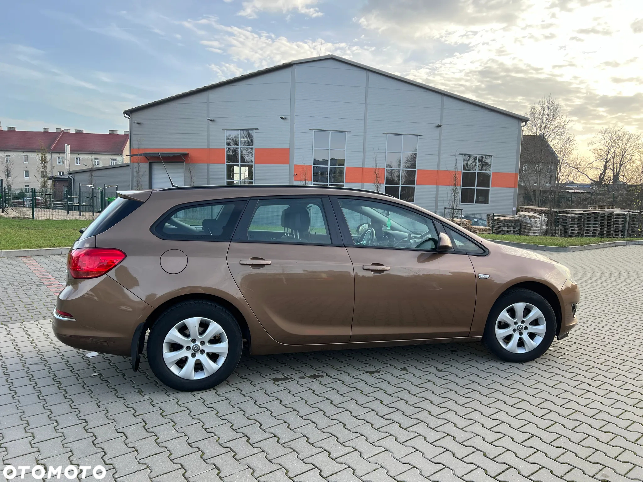 Opel Astra IV 1.4 T Enjoy - 12