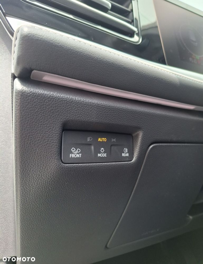 Volkswagen Passat - 32