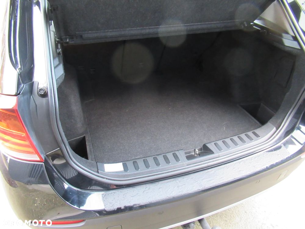 BMW X1 sDrive18i - 14