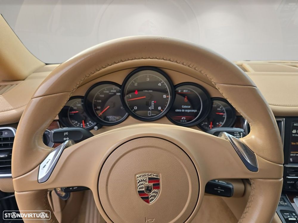 Porsche Panamera Sport Turismo - 8