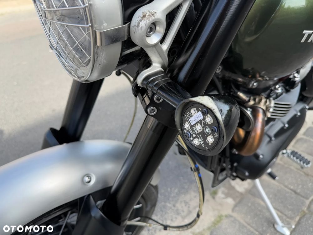 Triumph Scrambler - 22
