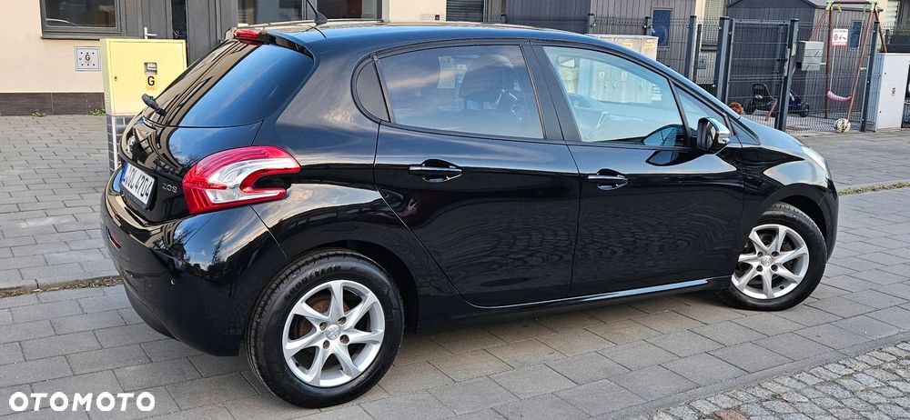 Peugeot 208 82 VTI Style - 24