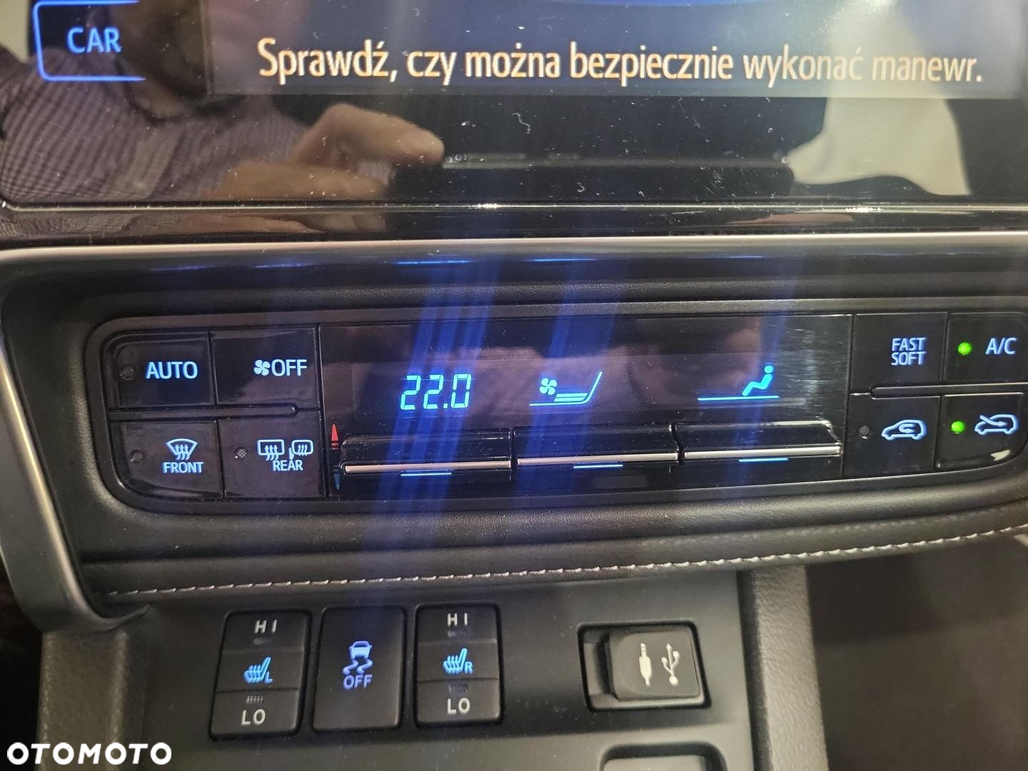Toyota Auris Hybrid 135 Premium - 17