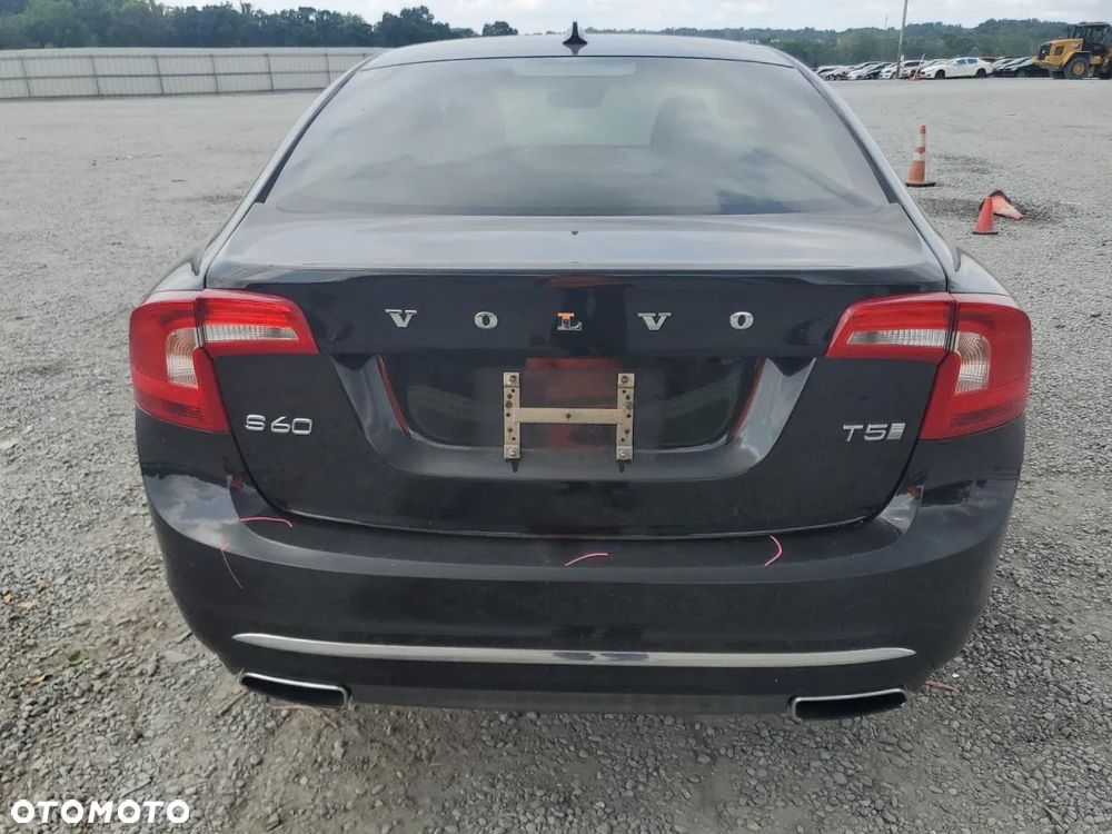 Volvo S60 - 5