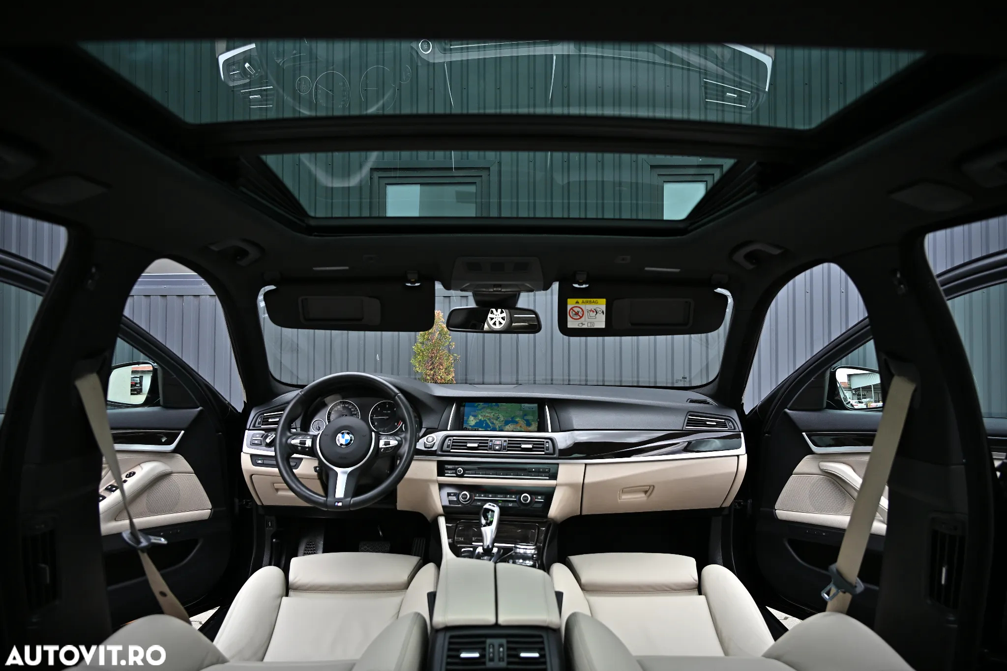 BMW Seria 5 525d xDrive Touring Sport-Aut. - 28