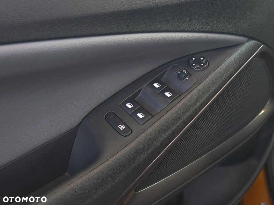 Opel Crossland X - 16