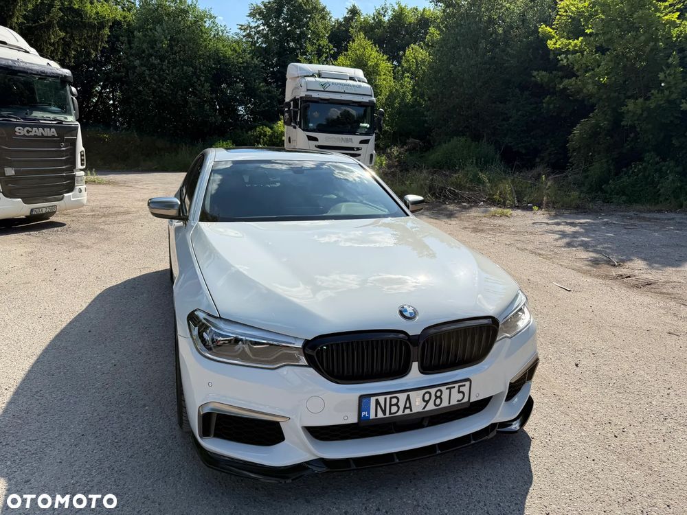 BMW Seria 5 M550i xDrive - 5