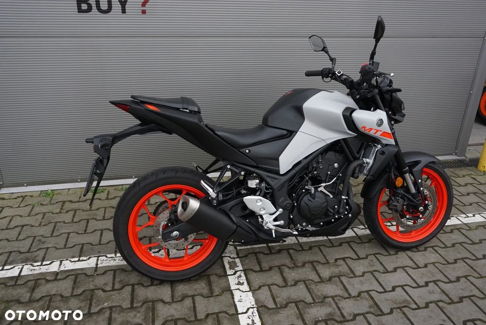 Yamaha MT - 3