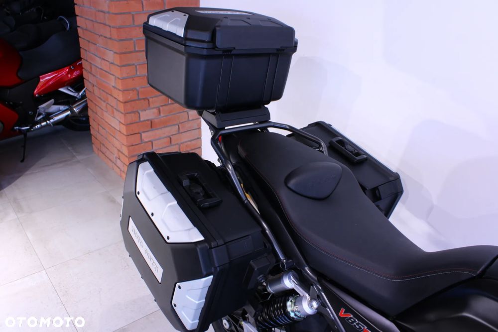 Moto Guzzi V85 - 17