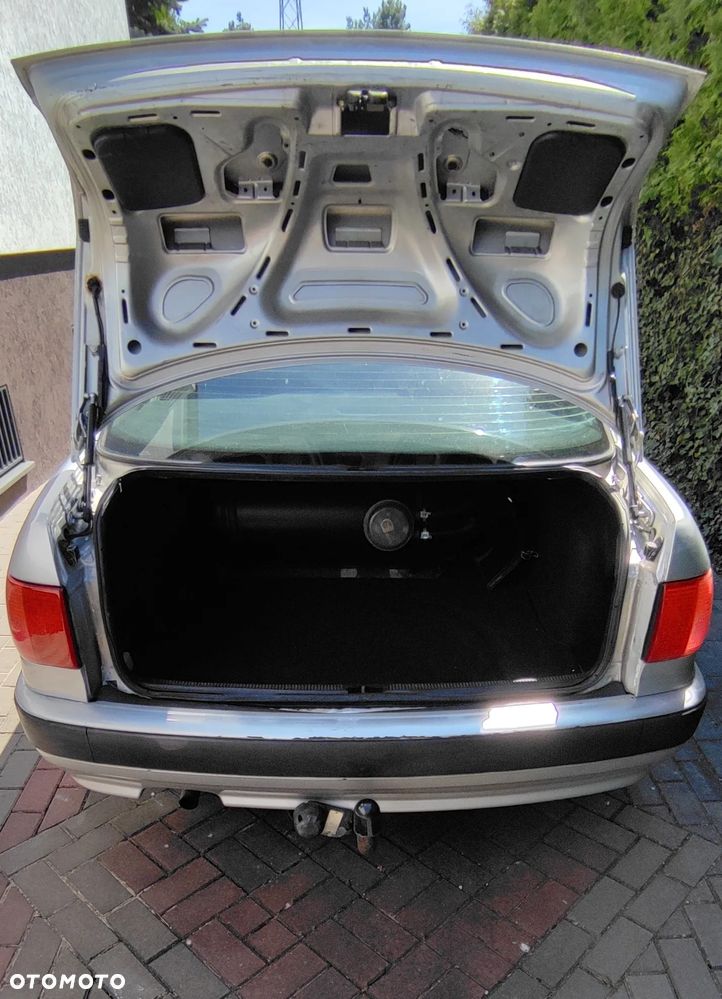 Audi 80 2.0 E - 10