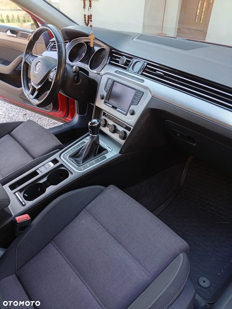 Volkswagen Passat 2.0 TDI SCR (BlueMotion Technology) 4Motion Comfortline - 12