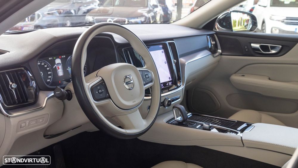 Volvo V60 2.0 T8 AWD TE Plus Bright - 4