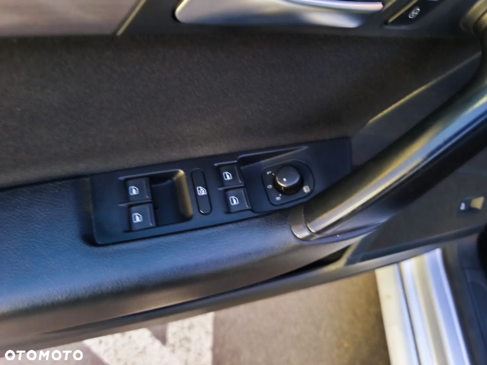 Volkswagen Passat - 13