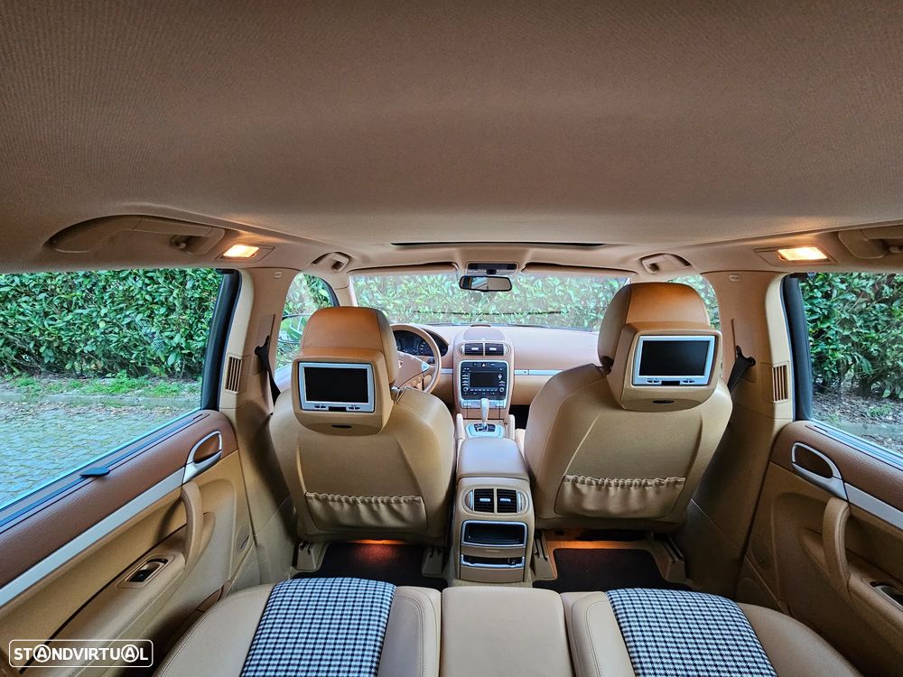 Porsche Cayenne Tiptronic - 7