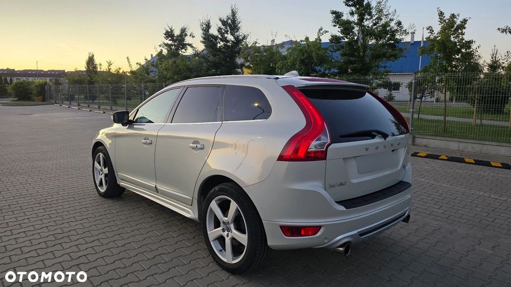 Volvo XC 60 T6 AWD R-Design Summum - 2