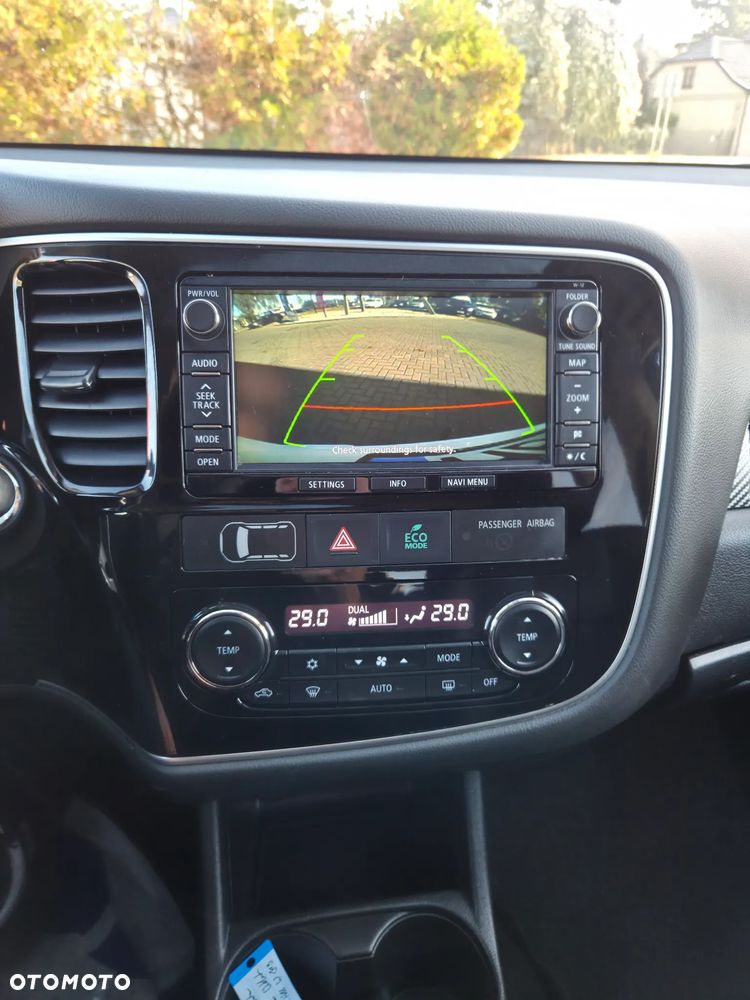 Mitsubishi Outlander 2.2 DI-D 4WD Automatik Diamant Edition - 28