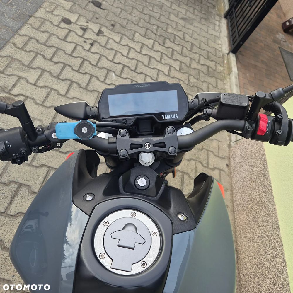 Yamaha MT - 12