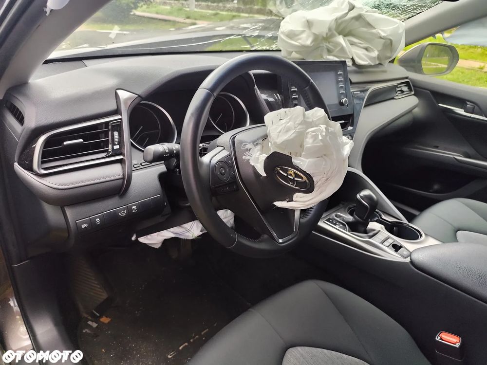 Toyota Camry 2.5 Hybrid Comfort CVT - 11