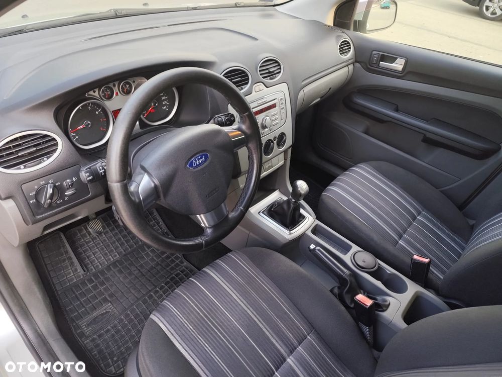 Ford Focus 1.6 16V Ambiente - 9