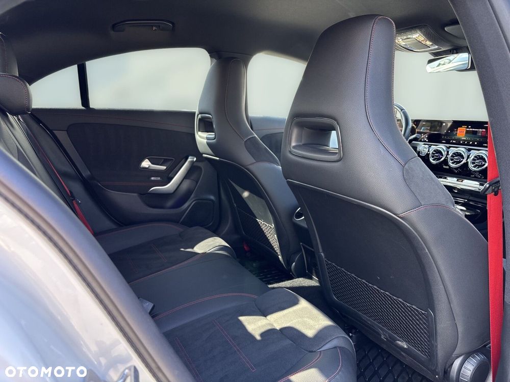 Mercedes-Benz CLA AMG 45 S 4-Matic+ 8G-DCT - 21